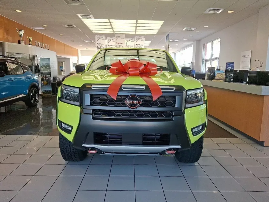 2026 Nissan Frontier Crew Cab PRO-4X photo 1