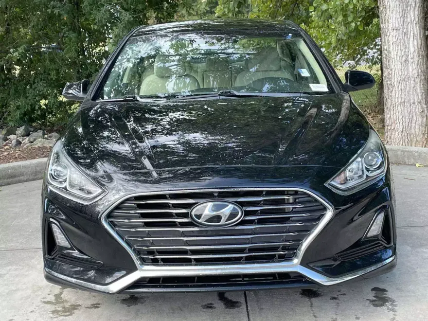 2019 Hyundai Sonata SE photo 1