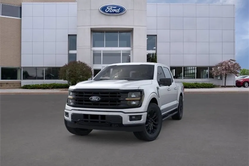 2025 Ford F-150 XLT photo 1
