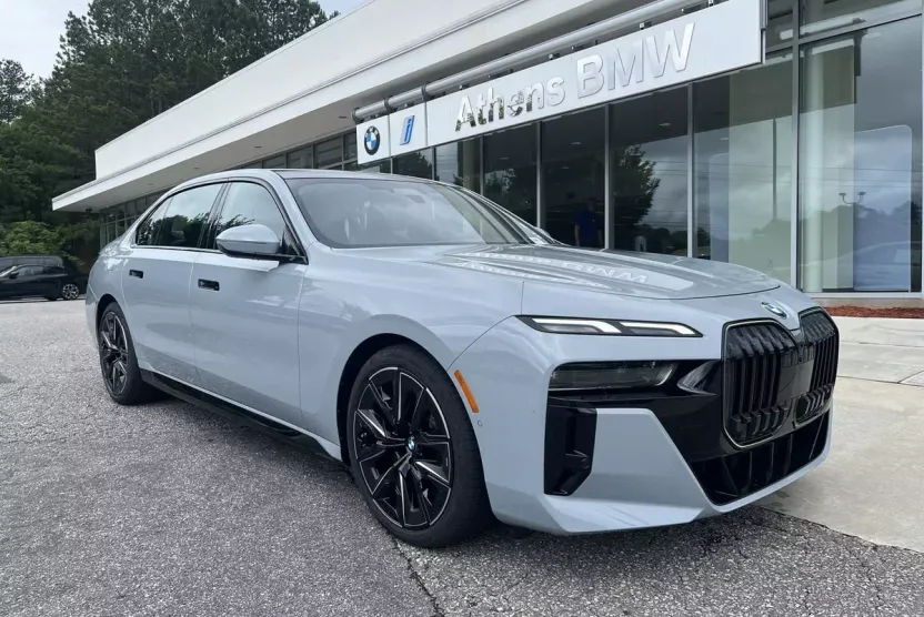 2025 Bmw 740i photo 1