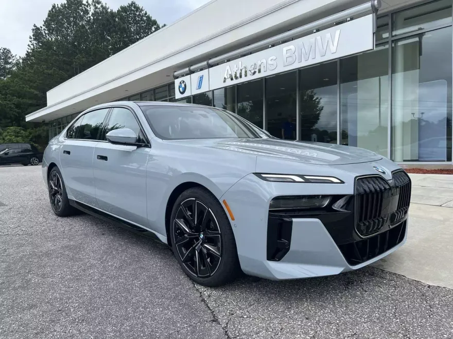 2025 Bmw 740i photo 1