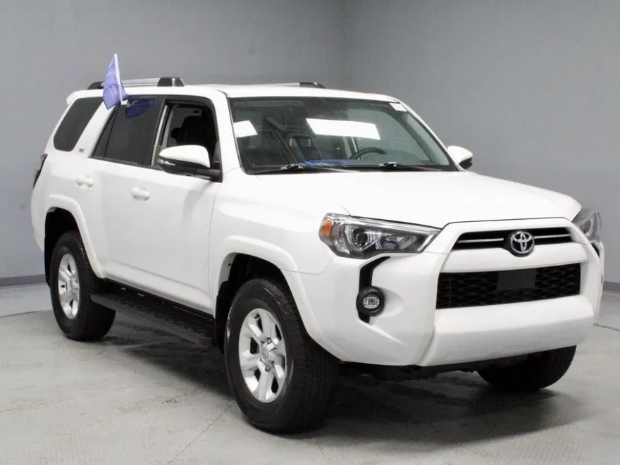 2024 Toyota 4Runner SR5 Premium photo 1