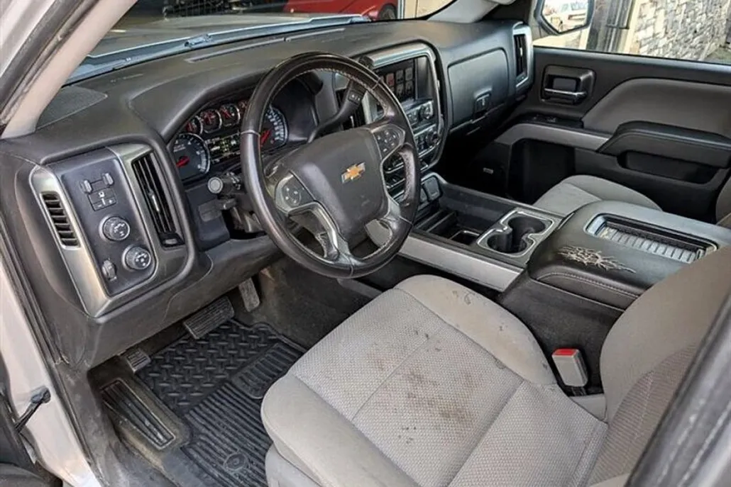 2018 Chevrolet Silverado 1500 LT Z71 photo 1
