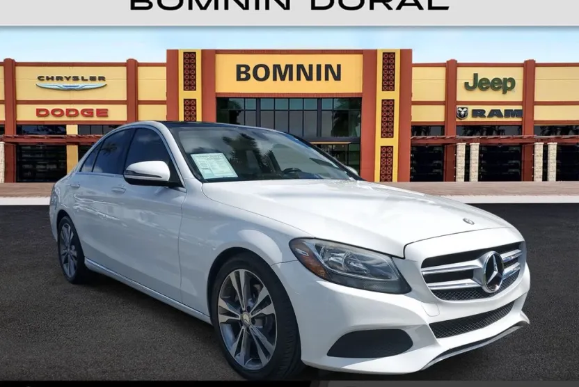 2016 Mercedes Benz C 300 Sedan photo 1