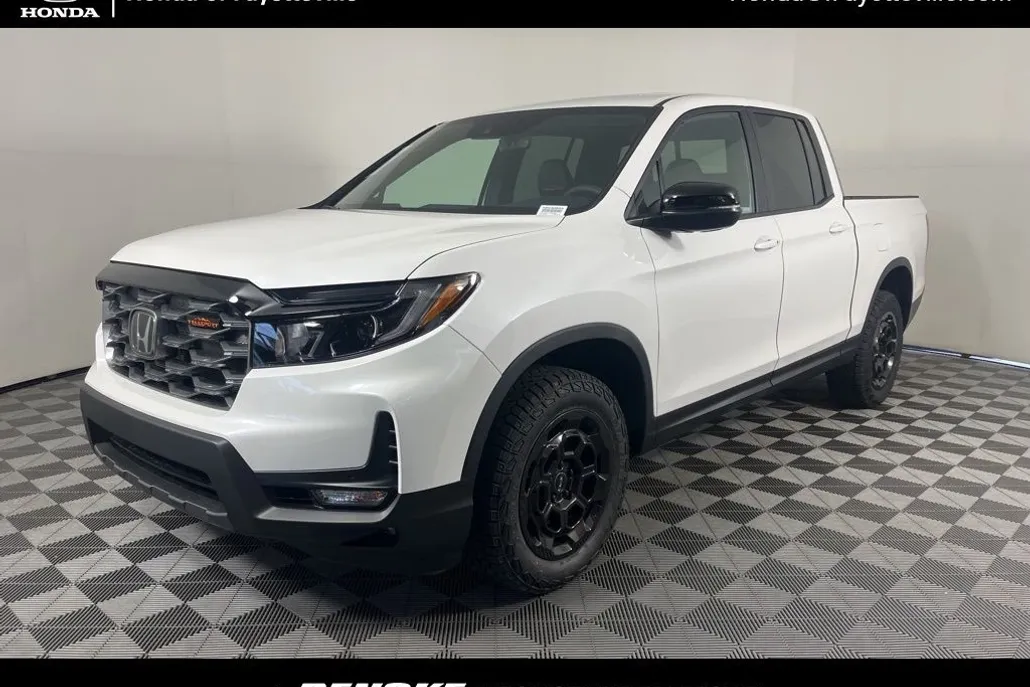 2025 Honda Ridgeline TrailSport photo 1