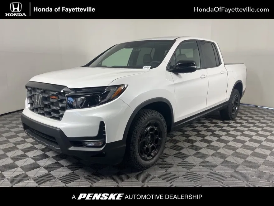 2025 Honda Ridgeline TrailSport photo 1