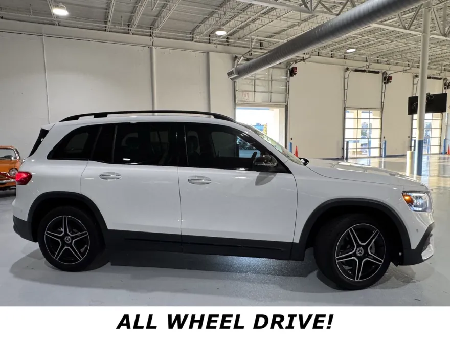 2021 Mercedes Benz GLB 250 4MATIC photo 1