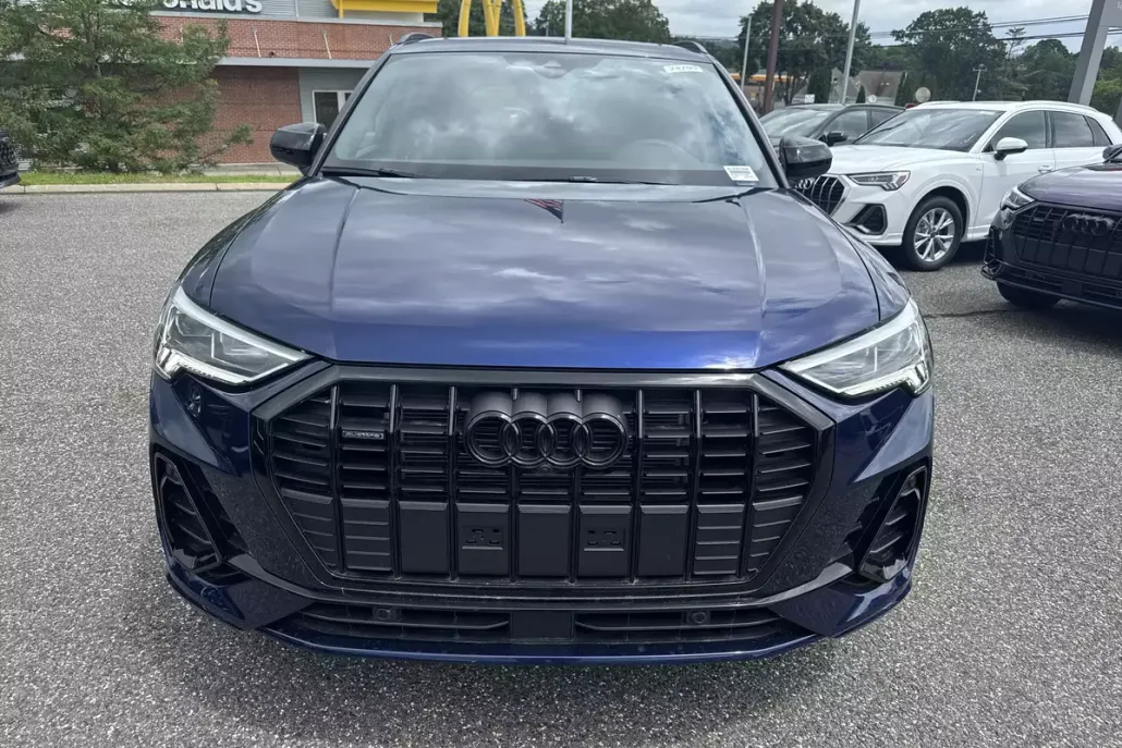 2025 Audi Q3 45 TFSI S line Premium Plus photo 1