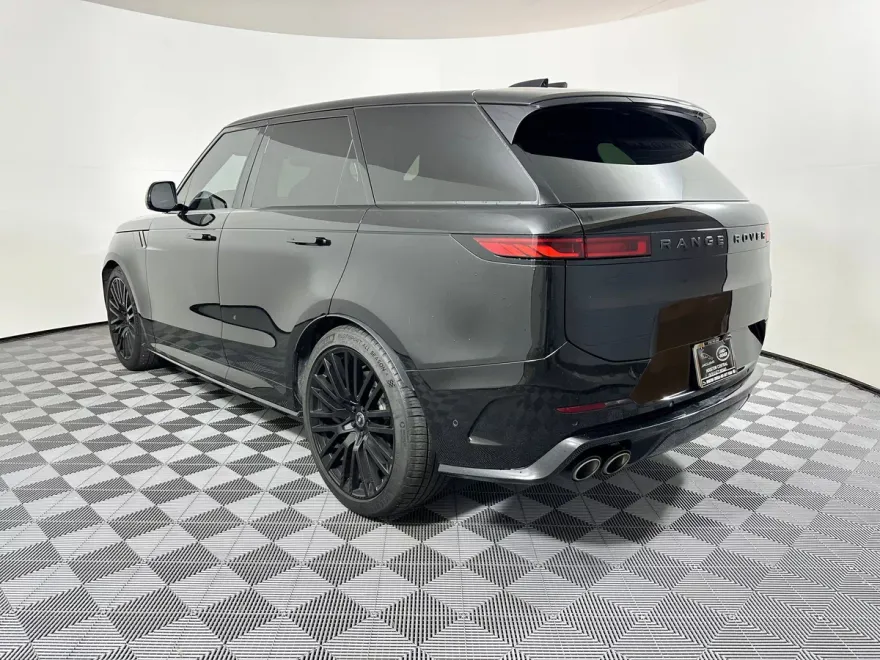 2024 Land Rover Range Rover Sport photo 1