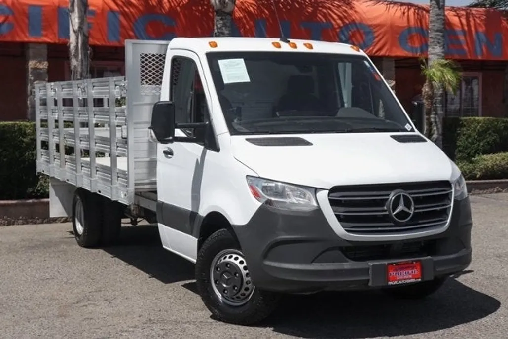 2019 Mercedes Benz Sprinter 4500 Standard Roof photo 1