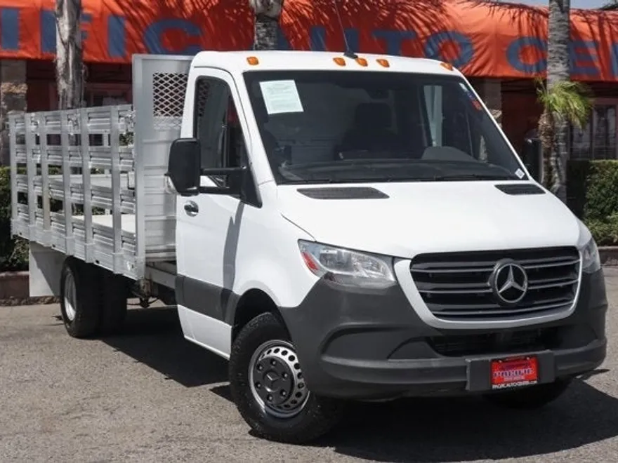2019 Mercedes Benz Sprinter 4500 Standard Roof photo 1