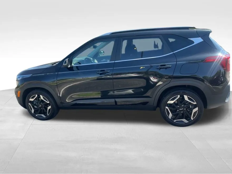 2024 Kia Seltos SX photo 1
