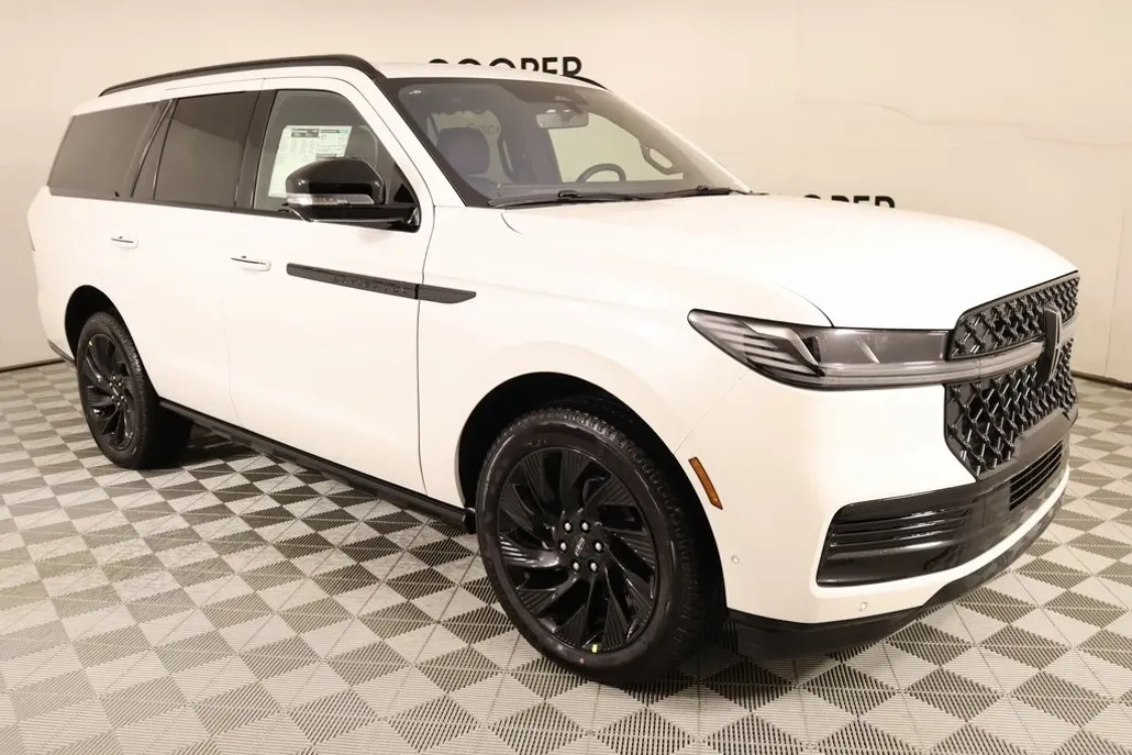 2025 Lincoln Navigator Reserve photo 1