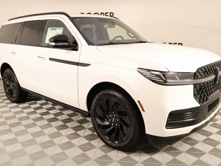 2025 Lincoln Navigator Reserve photo 1