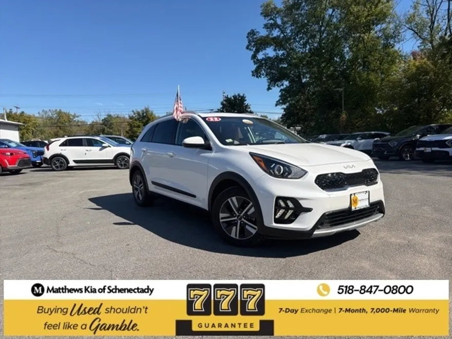 2022 Kia Niro LXS photo 1