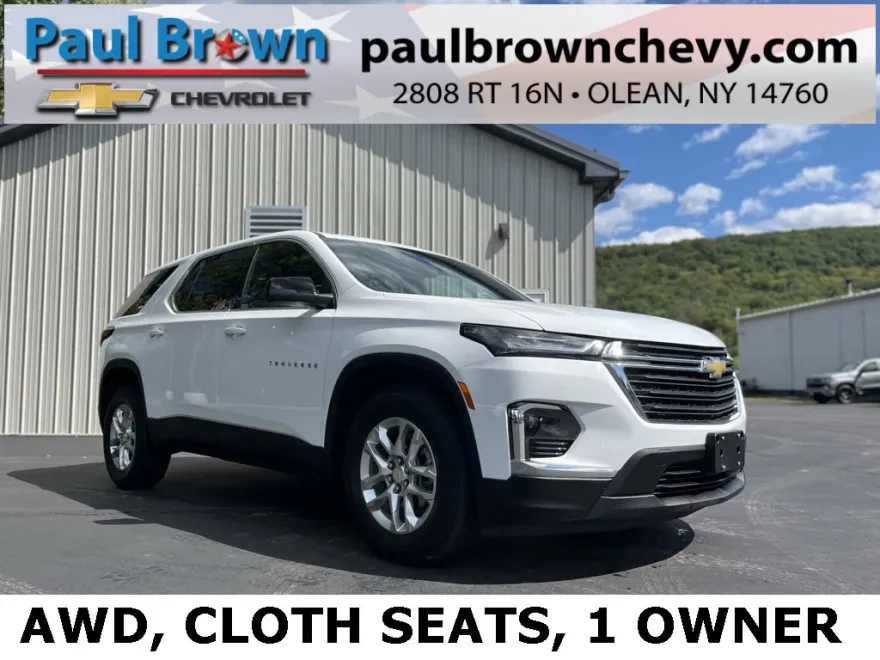 2023 Chevrolet Traverse LS photo 1
