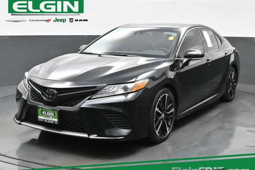 2019 Toyota Camry XSE photo 1