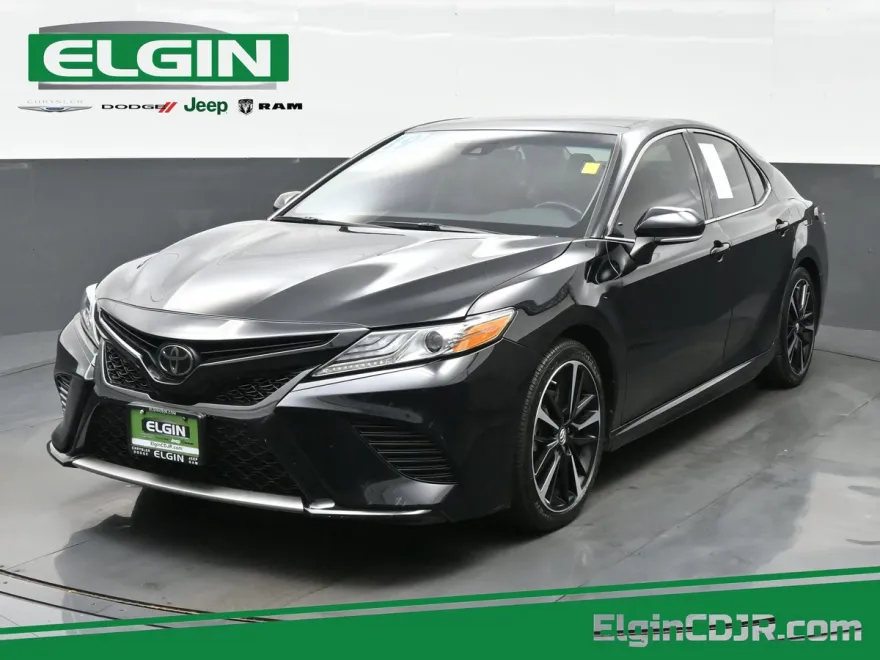 2019 Toyota Camry XSE photo 1