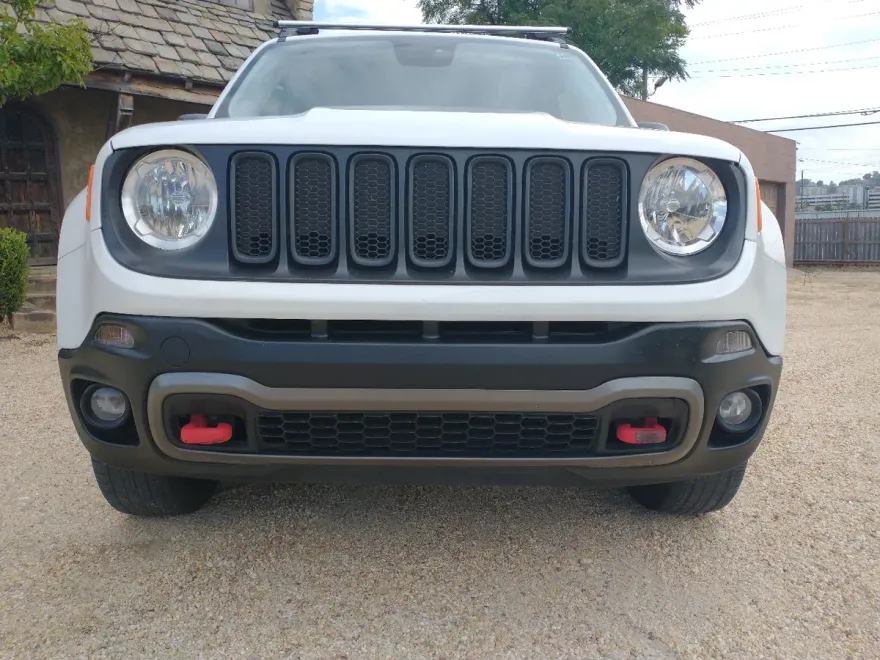 2017 Jeep Renegade Trailhawk photo 1