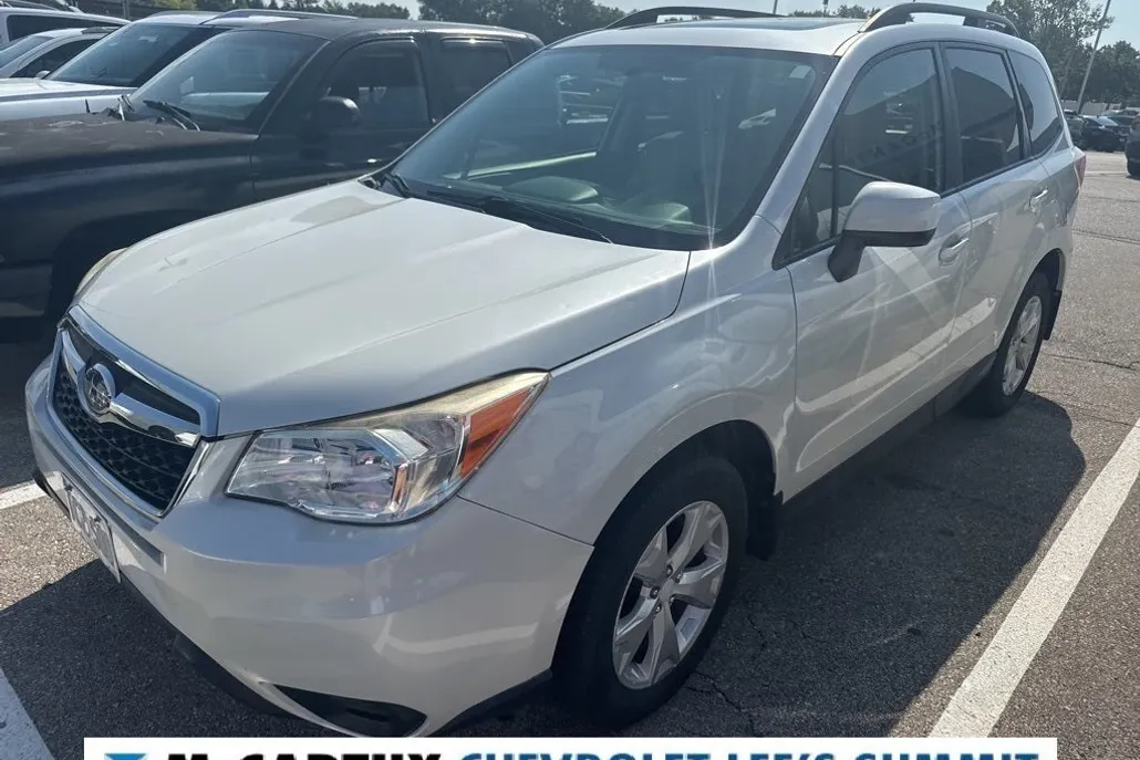 2015 Subaru Forester 2.5i Premium photo 1