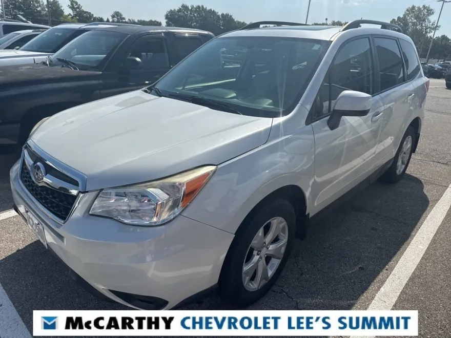 2015 Subaru Forester 2.5i Premium photo 1