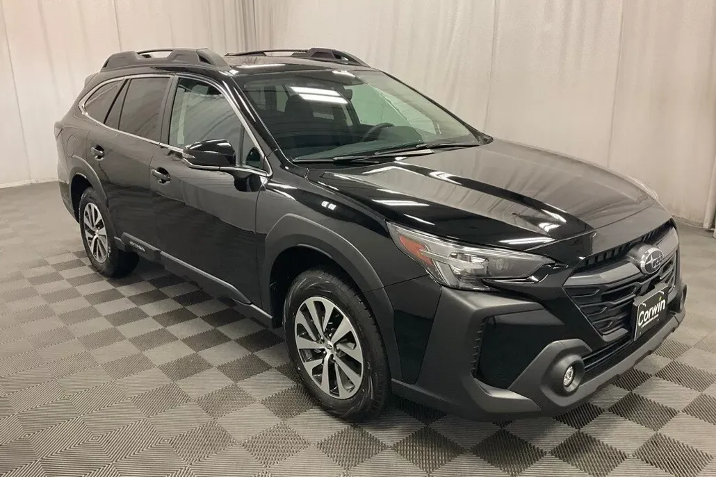 2025 Subaru Outback Premium photo 1
