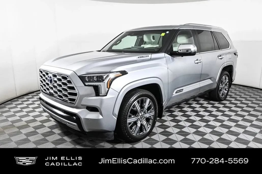 2024 Toyota Sequoia SR5 Capstone photo 1