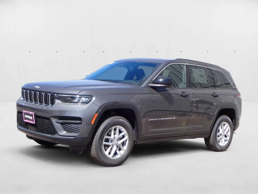 2025 Jeep Grand Cherokee Laredo X photo 1