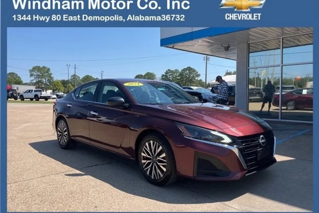 2024 Nissan Altima 2.5 SV photo 1