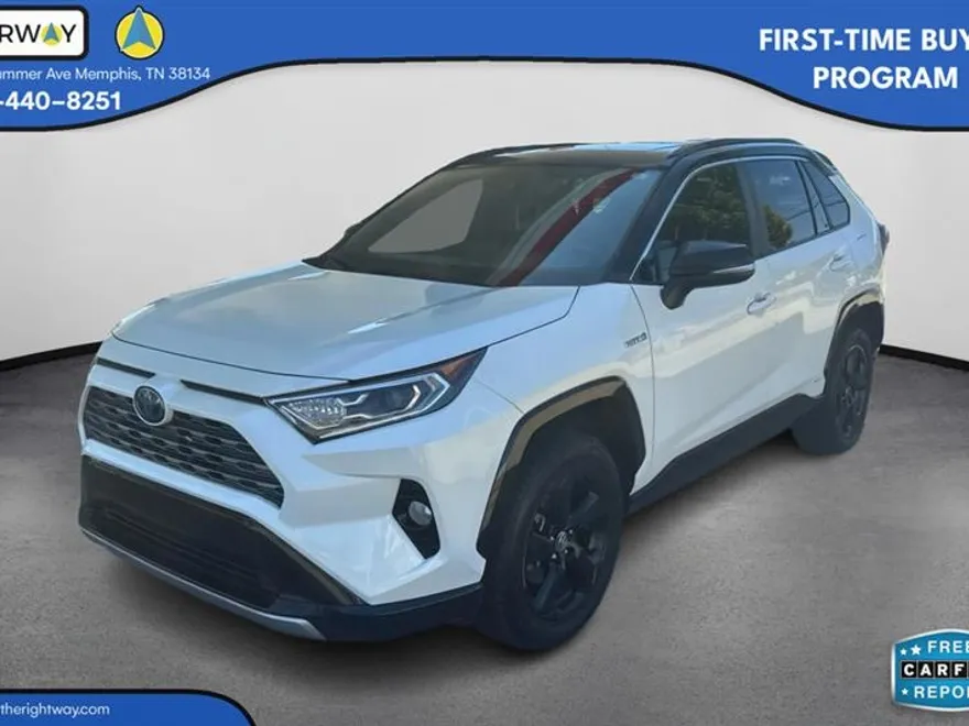 2015 Toyota RAV4 XLE photo 1