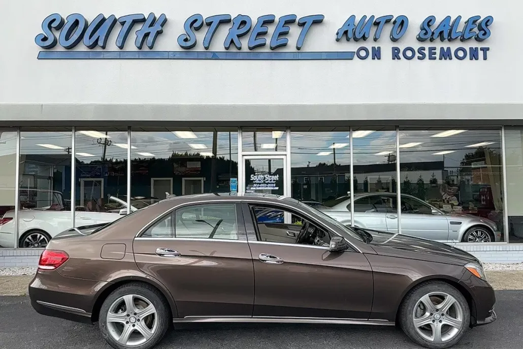 2014 Mercedes Benz E 350 4MATIC photo 1