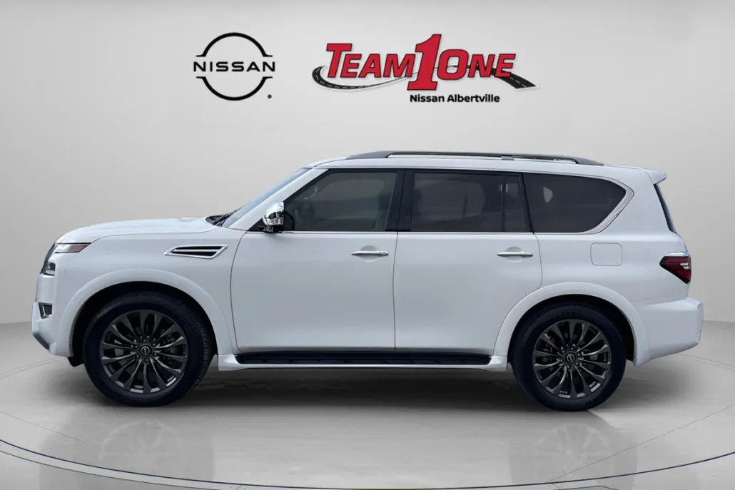 2024 Nissan Armada Platinum photo 1