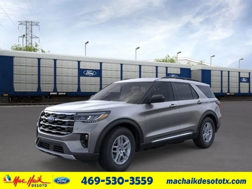 2025 Ford Explorer photo 1