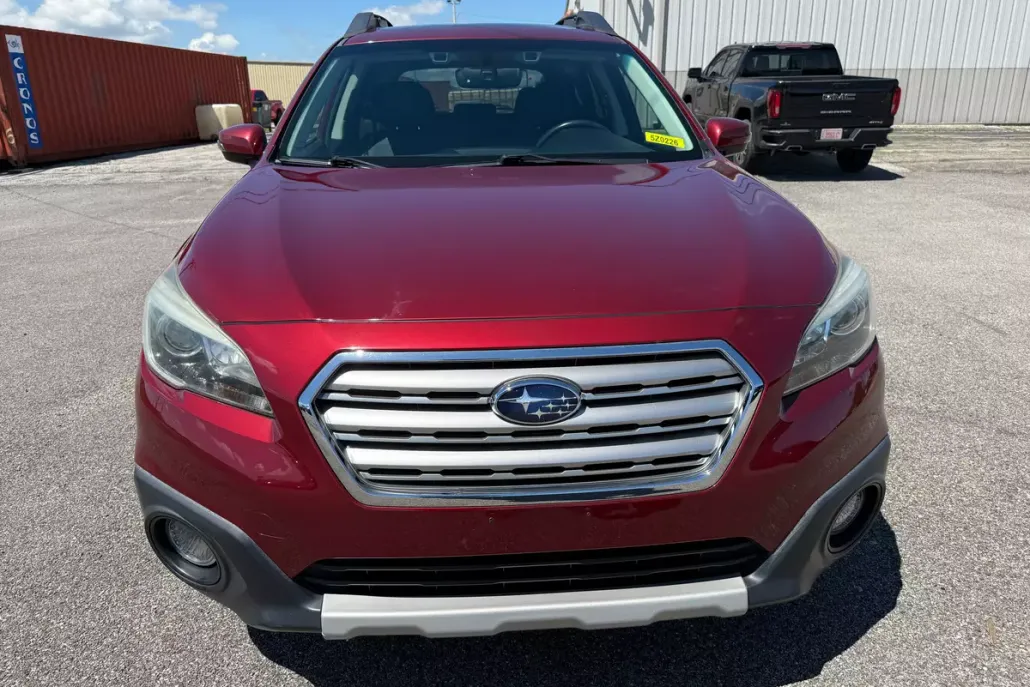 2017 Subaru Outback Limited photo 1
