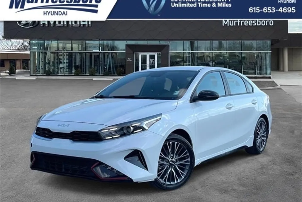 2023 Kia Forte GT-Line photo 1