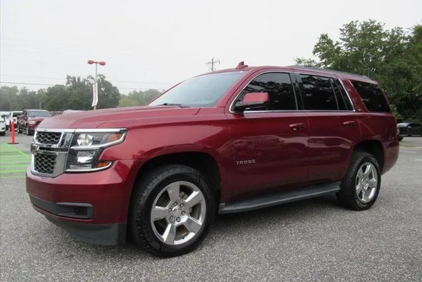 2017 Chevrolet Tahoe LT photo 1