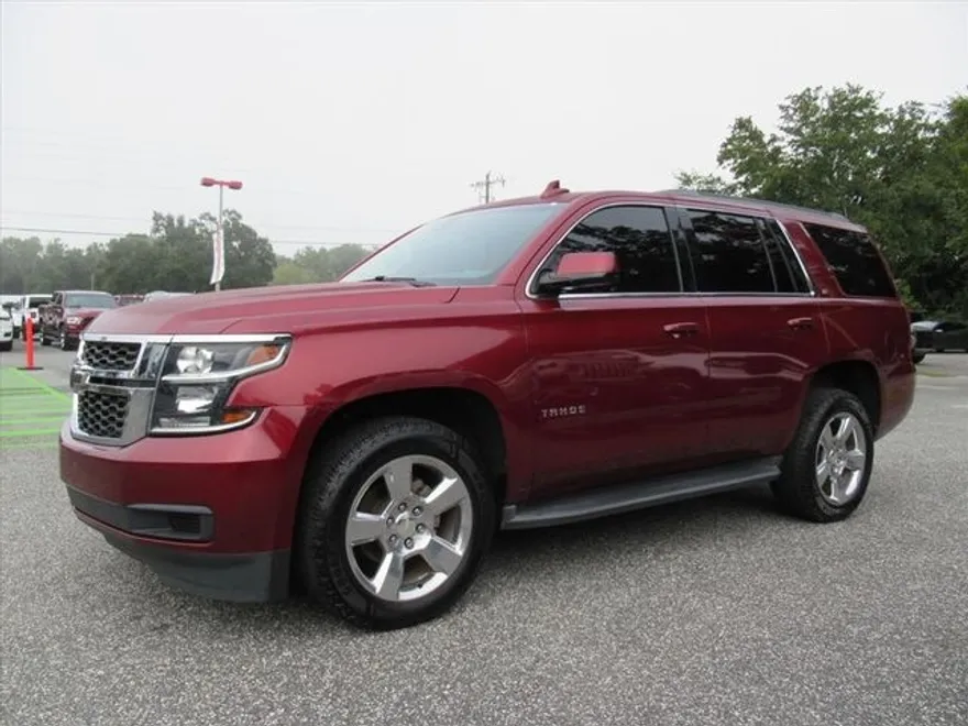 2017 Chevrolet Tahoe LT photo 1
