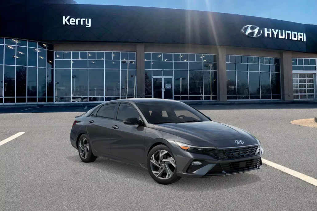 2025 Hyundai Elantra SEL Sport photo 1