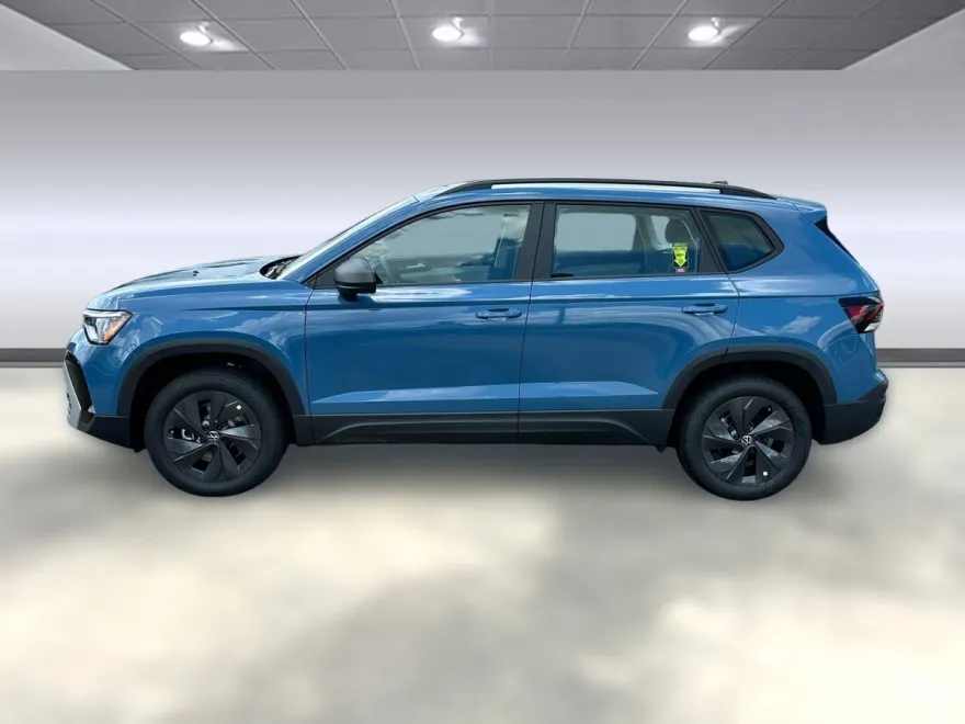 2025 Volkswagen Taos S photo 1