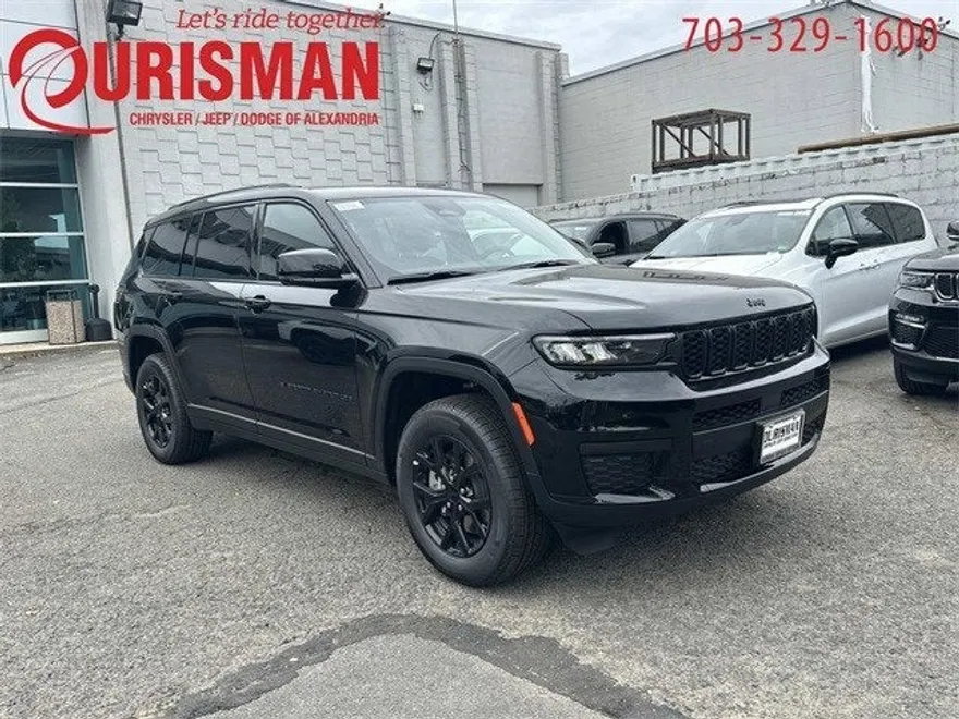 2025 Jeep Grand Cherokee Laredo Altitude photo 1