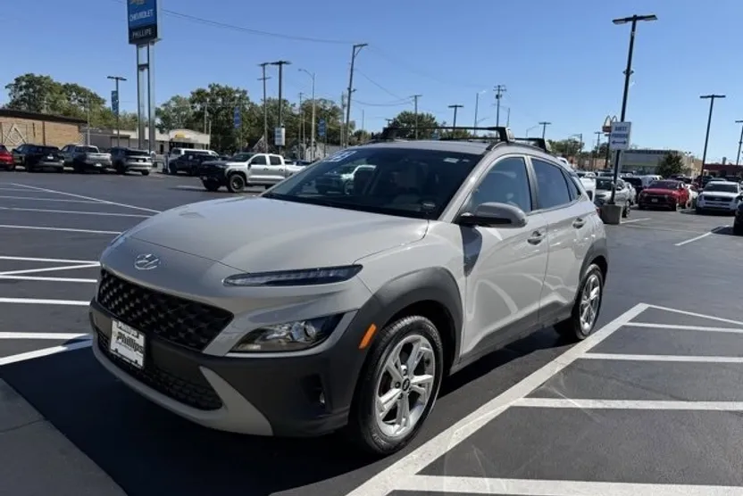 2023 Hyundai Kona SEL photo 1