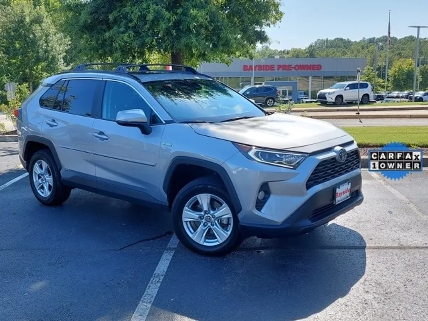 2021 Toyota RAV4 Hybrid XLE photo 1