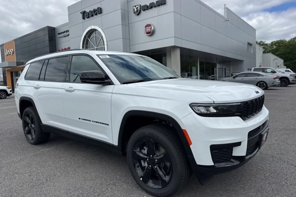 2025 Jeep Grand Cherokee Altitude X photo 1