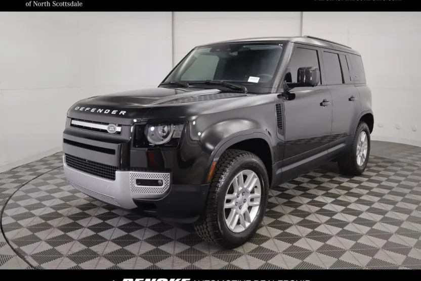 2024 Land Rover Defender 110 S photo 1