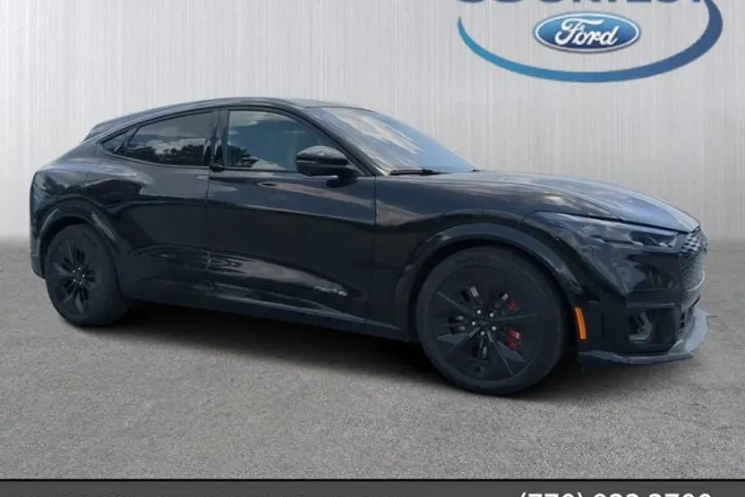 2025 Ford Mustang Mach-E GT photo 1