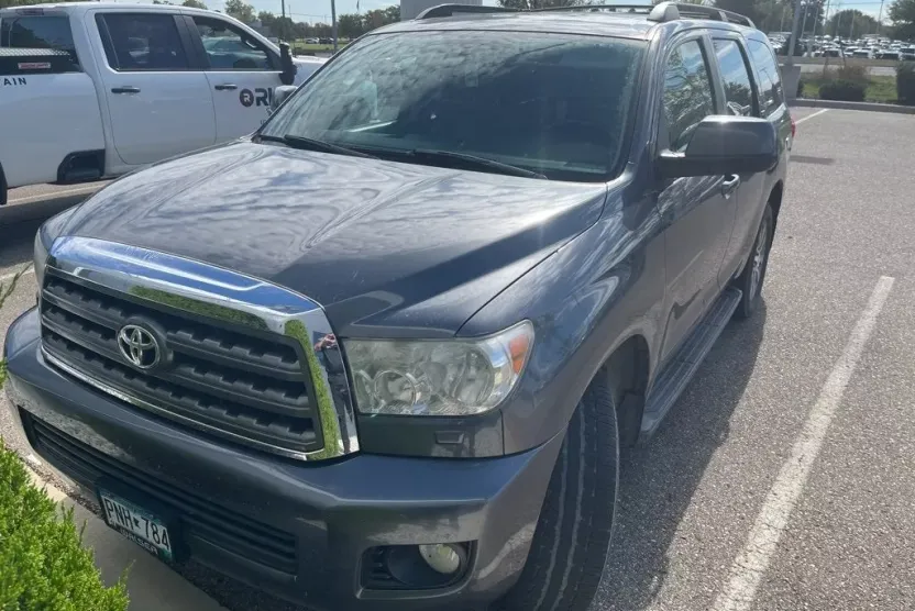 2012 Toyota Sequoia SR5 photo 1