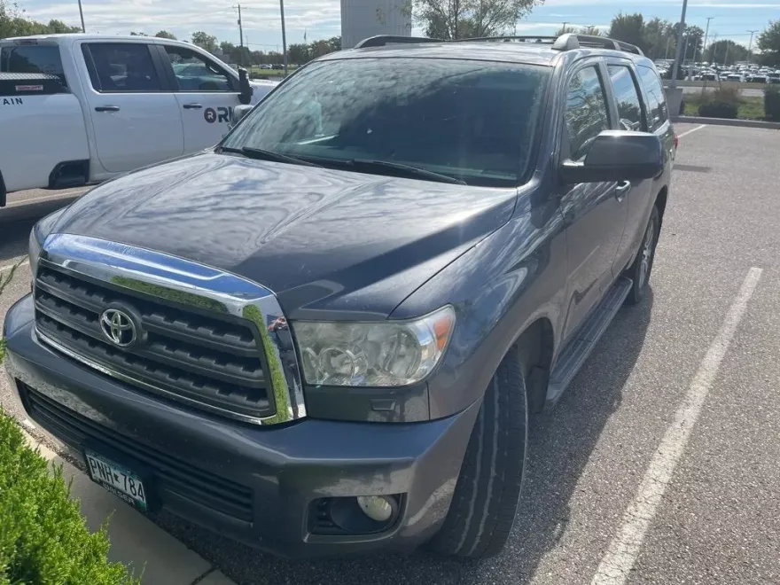 2012 Toyota Sequoia SR5 photo 1