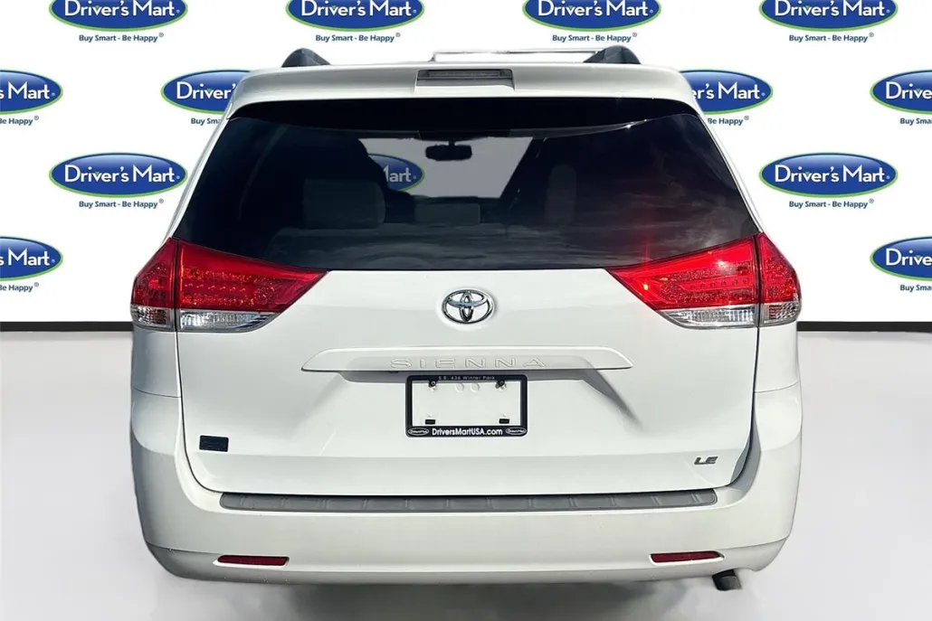 2013 Toyota Sienna photo 1