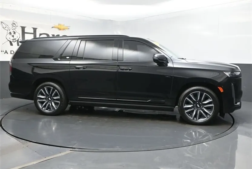 2023 Cadillac Escalade ESV Sport photo 1