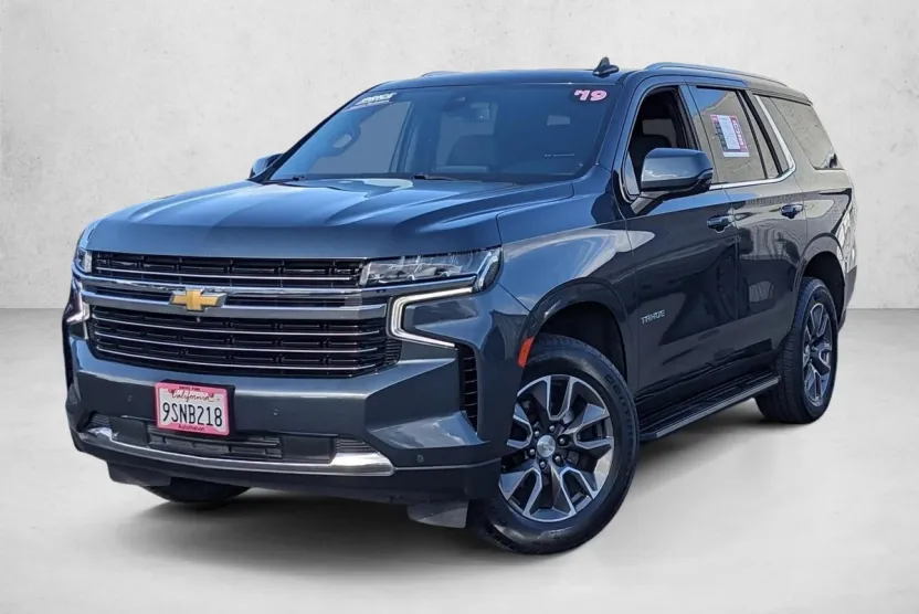 2021 Chevrolet Tahoe LT photo 1